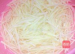 素炒土豆胡萝卜丝的做法图解1