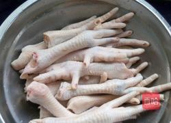 泡椒鸡爪的做法图解1