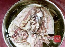 墨鱼排骨汤的做法图解1