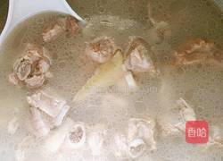 墨鱼排骨汤的做法图解7