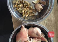 当归紫菜猪蹄汤的做法图解1