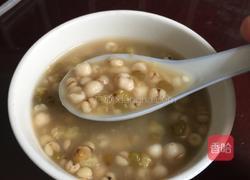 绿豆薏米芡实粥的做法图解5