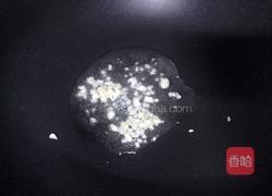 青椒黄瓜炒肉的做法图解3