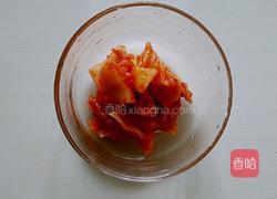 辣泡菜拌饭的做法图解3