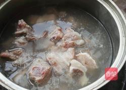 排骨粥的做法图解2