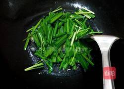 韭菜炒猪血的做法图解4