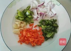 番茄鸡蛋炒方便面的做法图解2