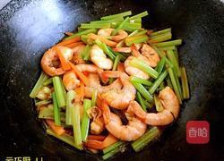 芹菜爆虾尾的做法图解12