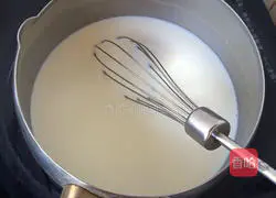 Illustration of how to make honey bean egg tart 2