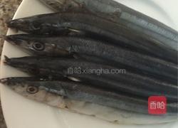 红烧秋刀鱼的做法图解1
