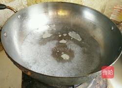 香辣开边蚕蛹的做法图解2