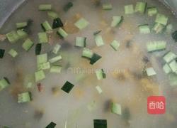皮蛋黄瓜粥的做法图解4