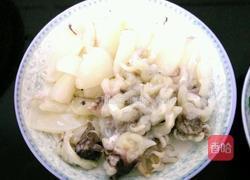 韭菜小炒墨鱼仔的做法图解2