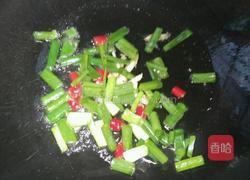 芹菜炒豆芽的做法图解2