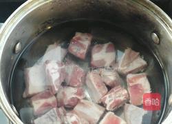 川味土豆烧排骨的做法图解1