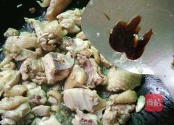 蘑菇炒鸡的做法图解3
