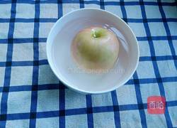 专治宝宝消化不良蒸苹果的做法图解1