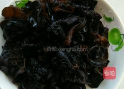 鸡胸炒木耳的做法图解2