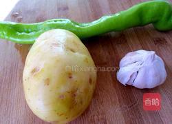 凉拌酸辣土豆丝的做法图解1