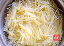 凉拌酸辣土豆丝的做法图解5