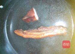 莴苣炒老腊肉的做法图解2