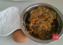 丸子汤的做法图解2