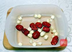 红枣冰糖炖燕窝的做法图解3