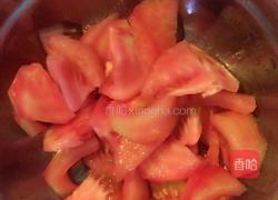 番茄鸡蛋炸酱面的做法图解1