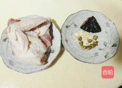 石斛灵芝炖鸡汤的做法图解1