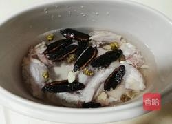 石斛灵芝炖鸡汤的做法图解4