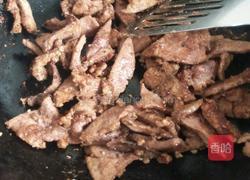 芹菜炒猪肝的做法图解1