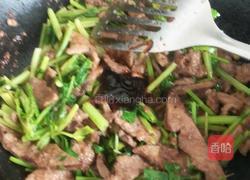 芹菜炒猪肝的做法图解3