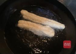 自制家庭无矾碱油条的做法图解12