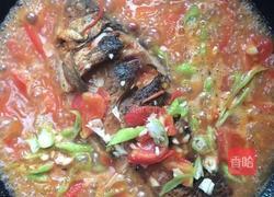 鲫鱼西红柿汤的做法图解5