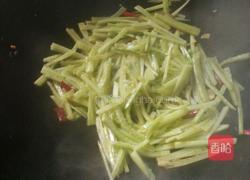 青椒黄瓜丝的做法图解3