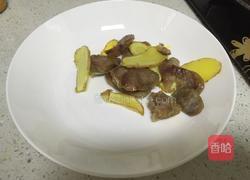 茭白炒香肠的做法图解4