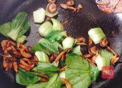 香菇肉片炒油菜的做法图解7