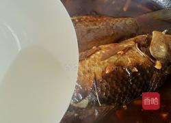 家常红烧小鲫鱼的做法图解9