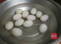 腌鸭蛋的做法图解2