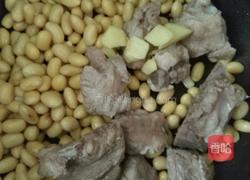 黄豆炖排骨的做法图解4