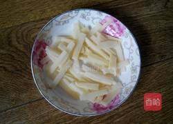 凉拌竹笋黄瓜的做法图解2