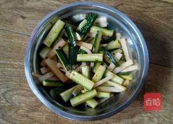 凉拌竹笋黄瓜的做法图解8