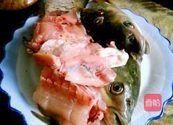  酸菜鱼的做法图解1