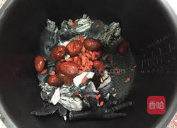 枸杞红枣乌鸡汤的做法图解5