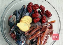 土鸡炖墨鱼的做法图解2