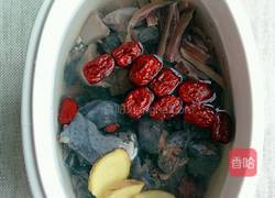 土鸡炖墨鱼的做法图解3