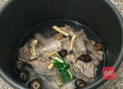 滋补老鸭汤的做法图解7