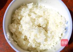 香菇肉丁油饭的做法图解2