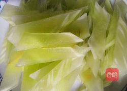 莴苣炒平菇的做法图解3