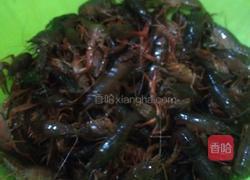 口味龙虾尾的做法图解1